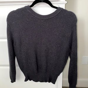 PHILOSOPHY Simple gray sweater